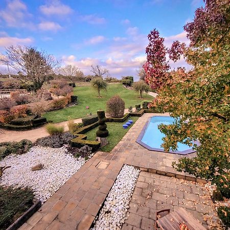 Au Bout De Mes Reves Bed & Breakfast Walcourt Bagian luar foto