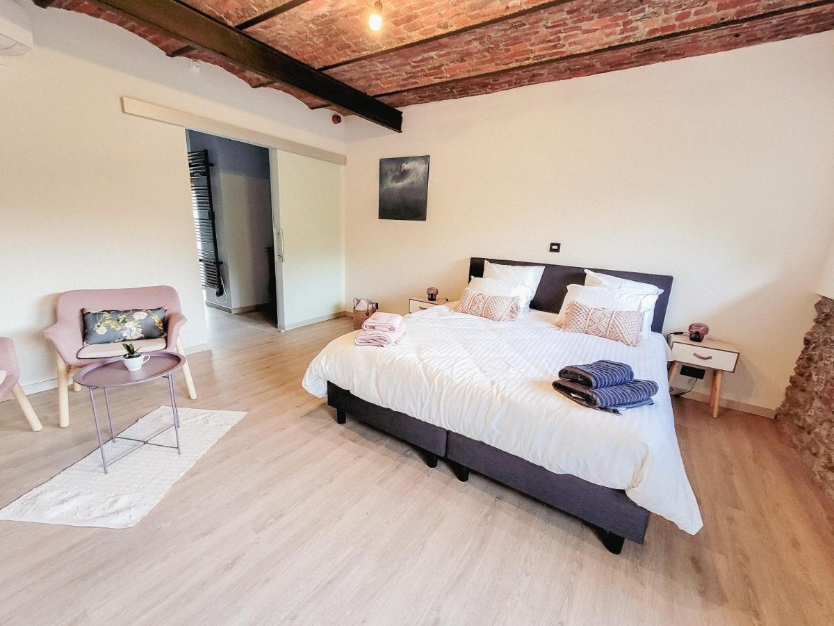 Au Bout De Mes Reves Bed & Breakfast Walcourt Bagian luar foto