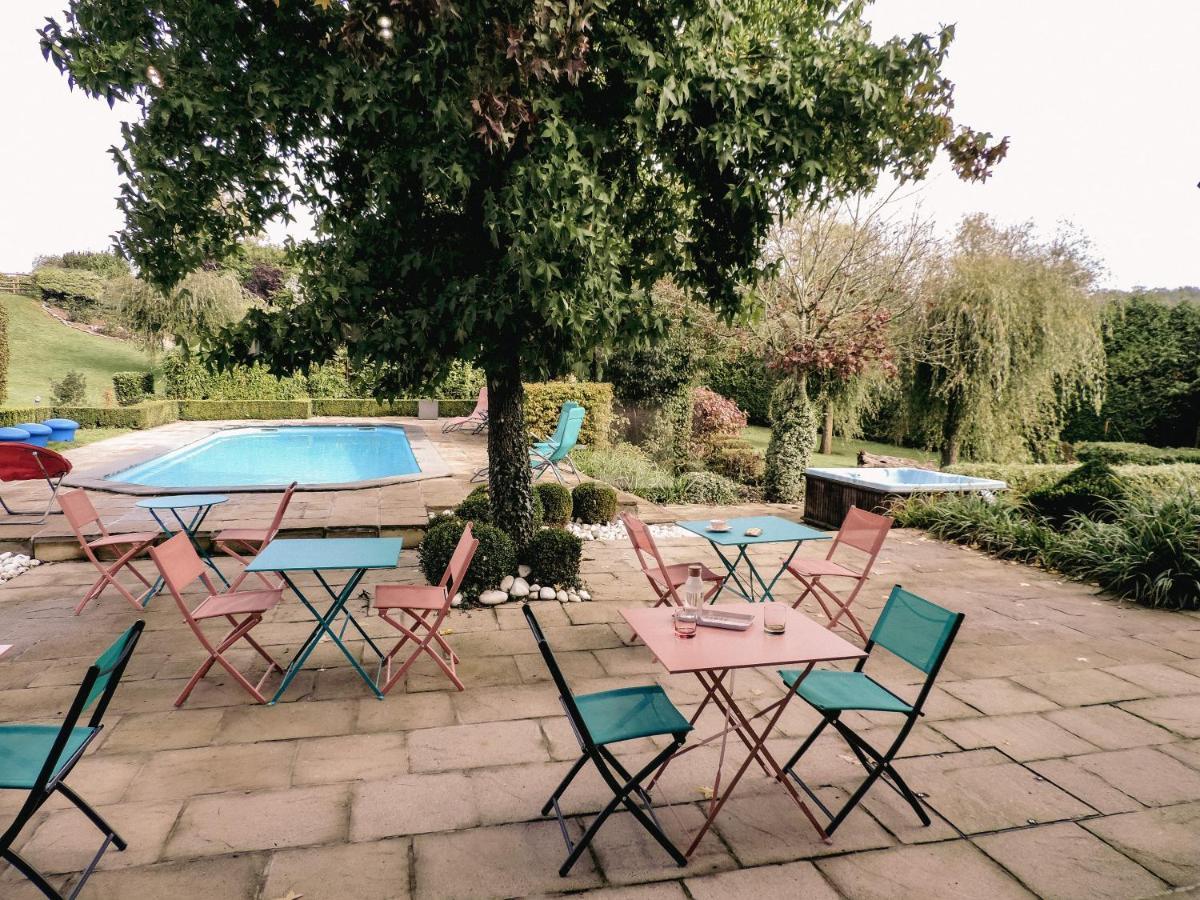 Au Bout De Mes Reves Bed & Breakfast Walcourt Bagian luar foto