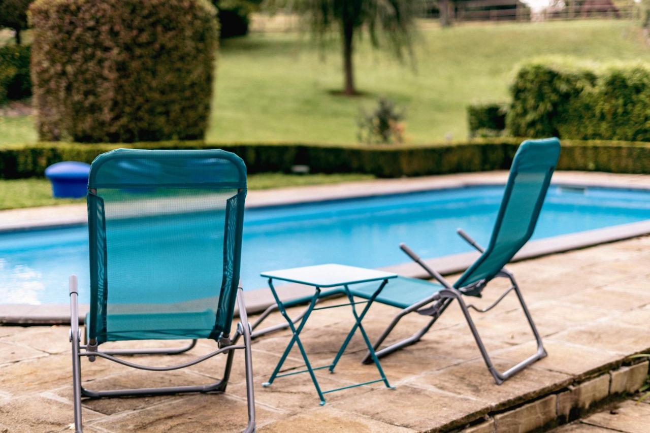 Au Bout De Mes Reves Bed & Breakfast Walcourt Bagian luar foto