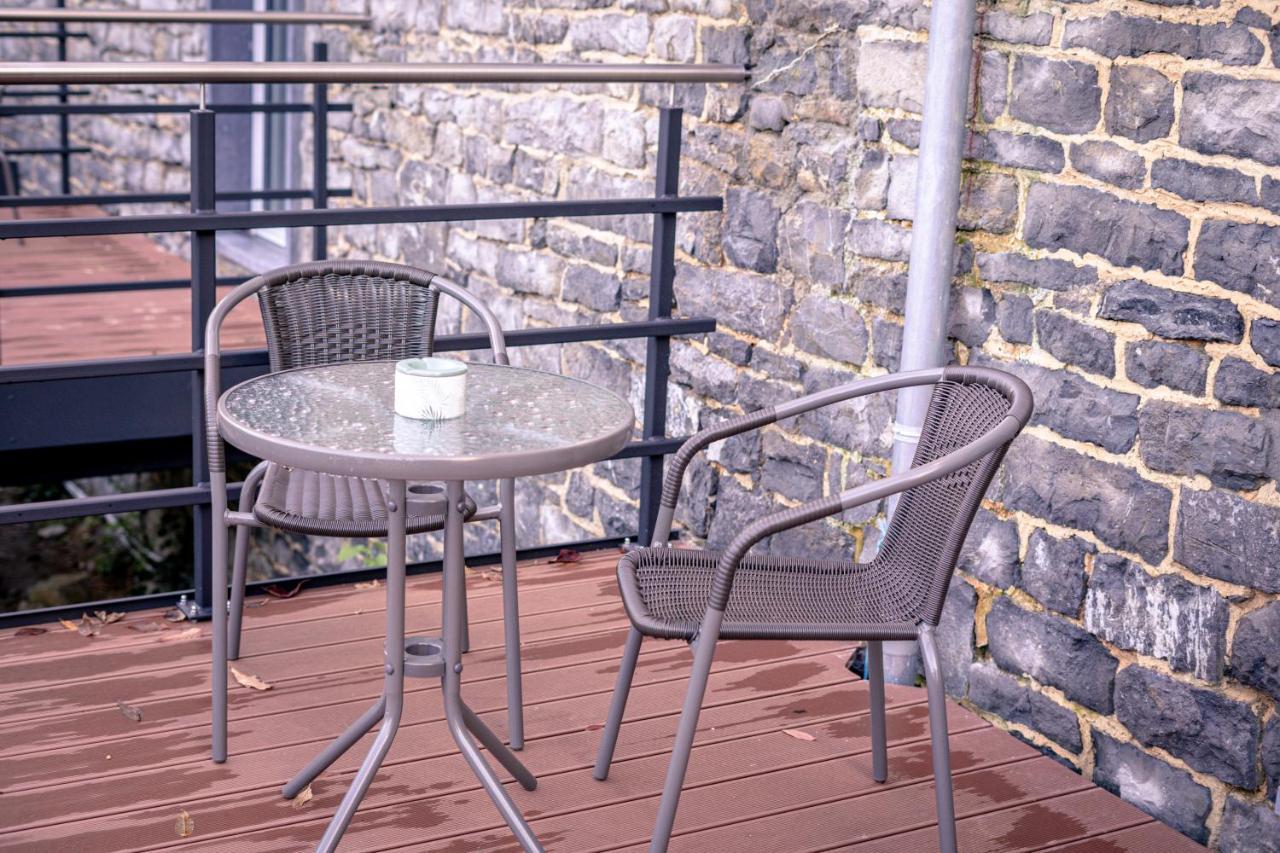 Au Bout De Mes Reves Bed & Breakfast Walcourt Bagian luar foto