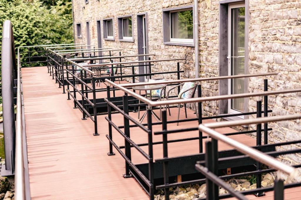 Au Bout De Mes Reves Bed & Breakfast Walcourt Bagian luar foto