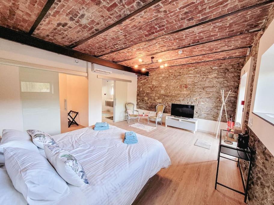 Au Bout De Mes Reves Bed & Breakfast Walcourt Bagian luar foto