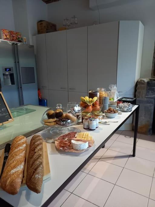 Au Bout De Mes Reves Bed & Breakfast Walcourt Bagian luar foto