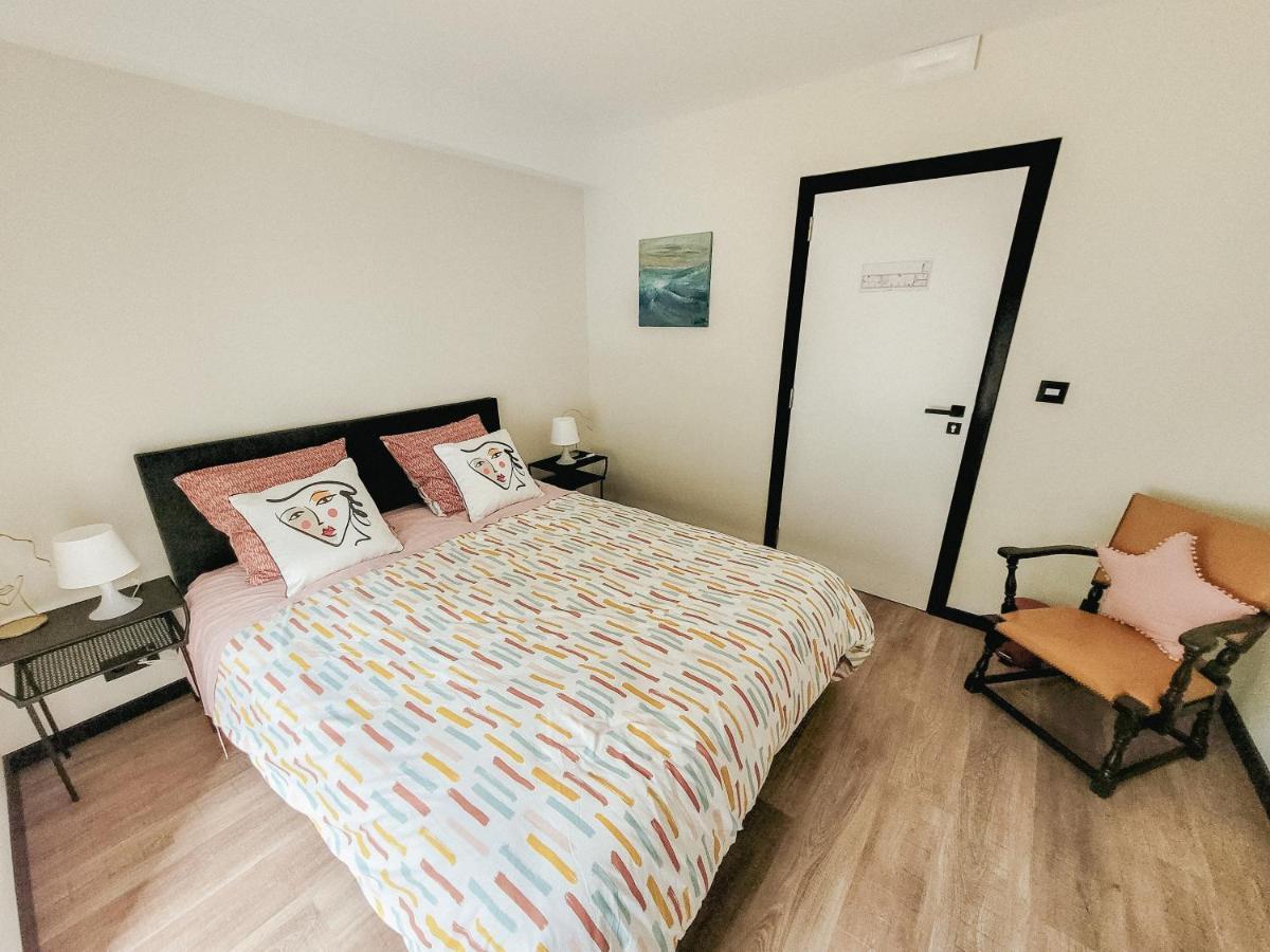 Au Bout De Mes Reves Bed & Breakfast Walcourt Bagian luar foto