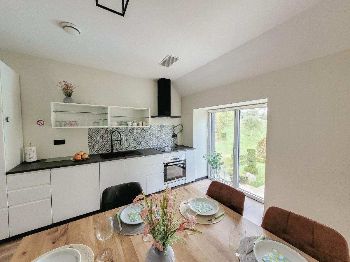 Au Bout De Mes Reves Bed & Breakfast Walcourt Bagian luar foto
