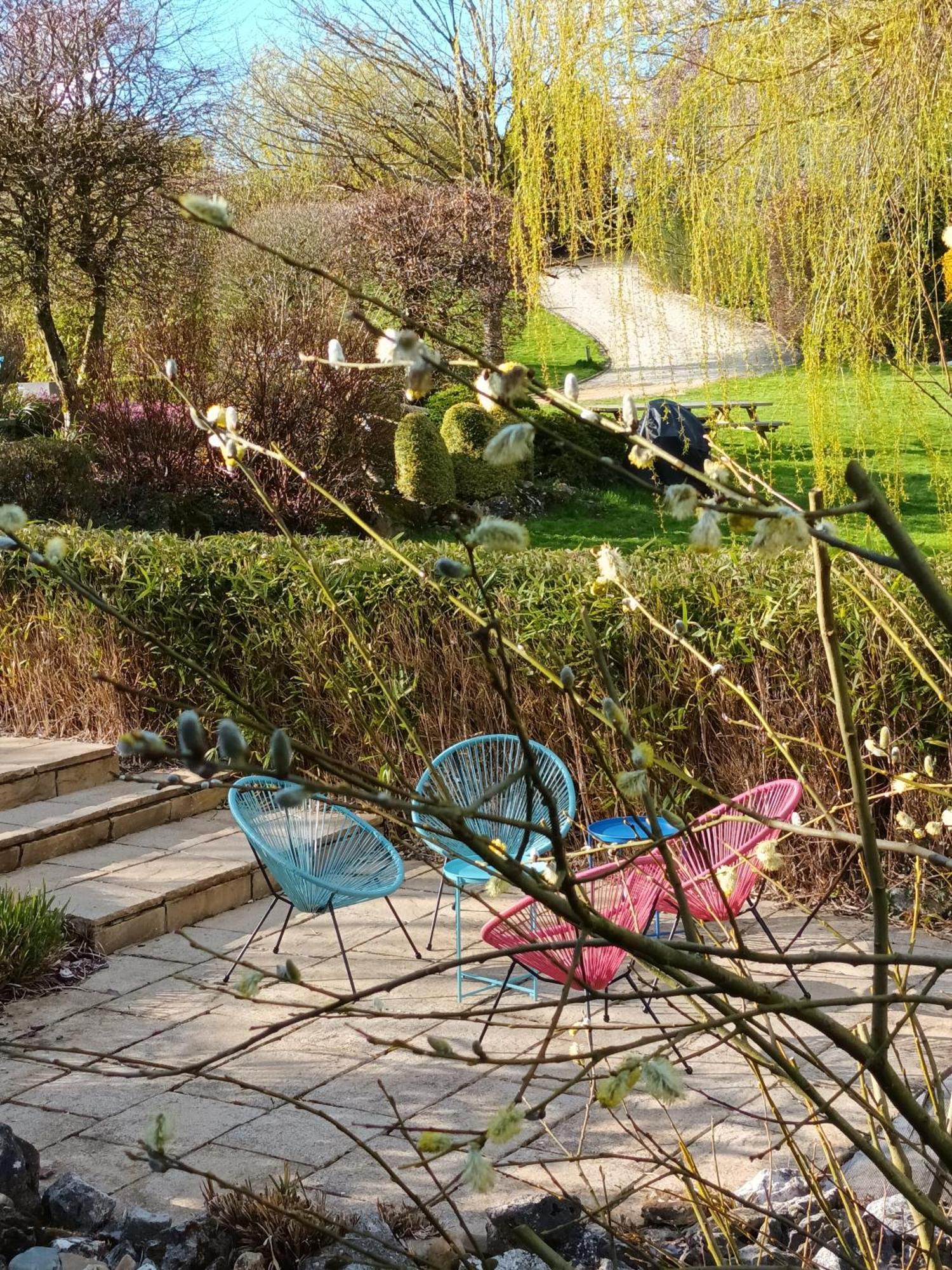 Au Bout De Mes Reves Bed & Breakfast Walcourt Bagian luar foto