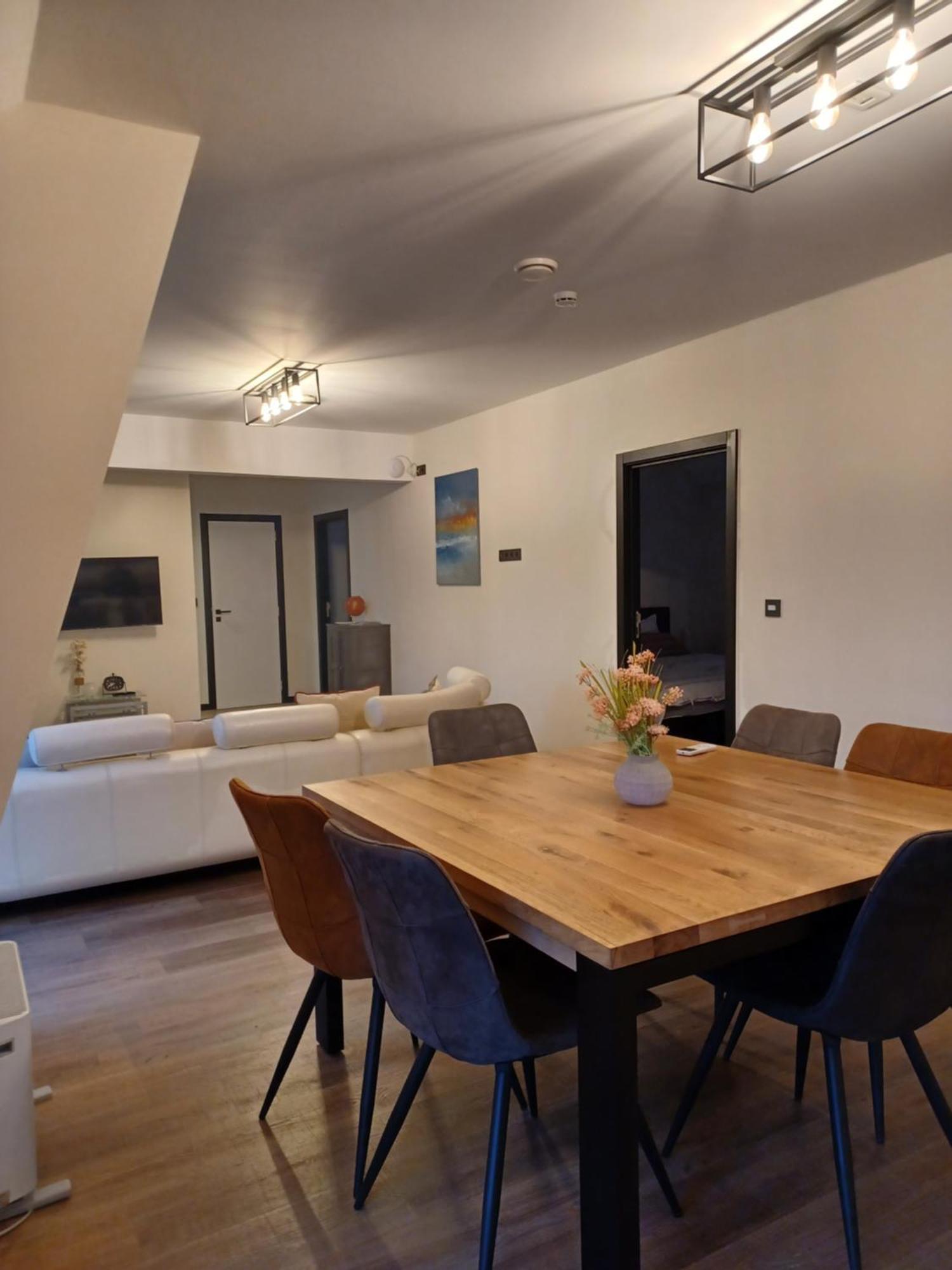 Au Bout De Mes Reves Bed & Breakfast Walcourt Bagian luar foto